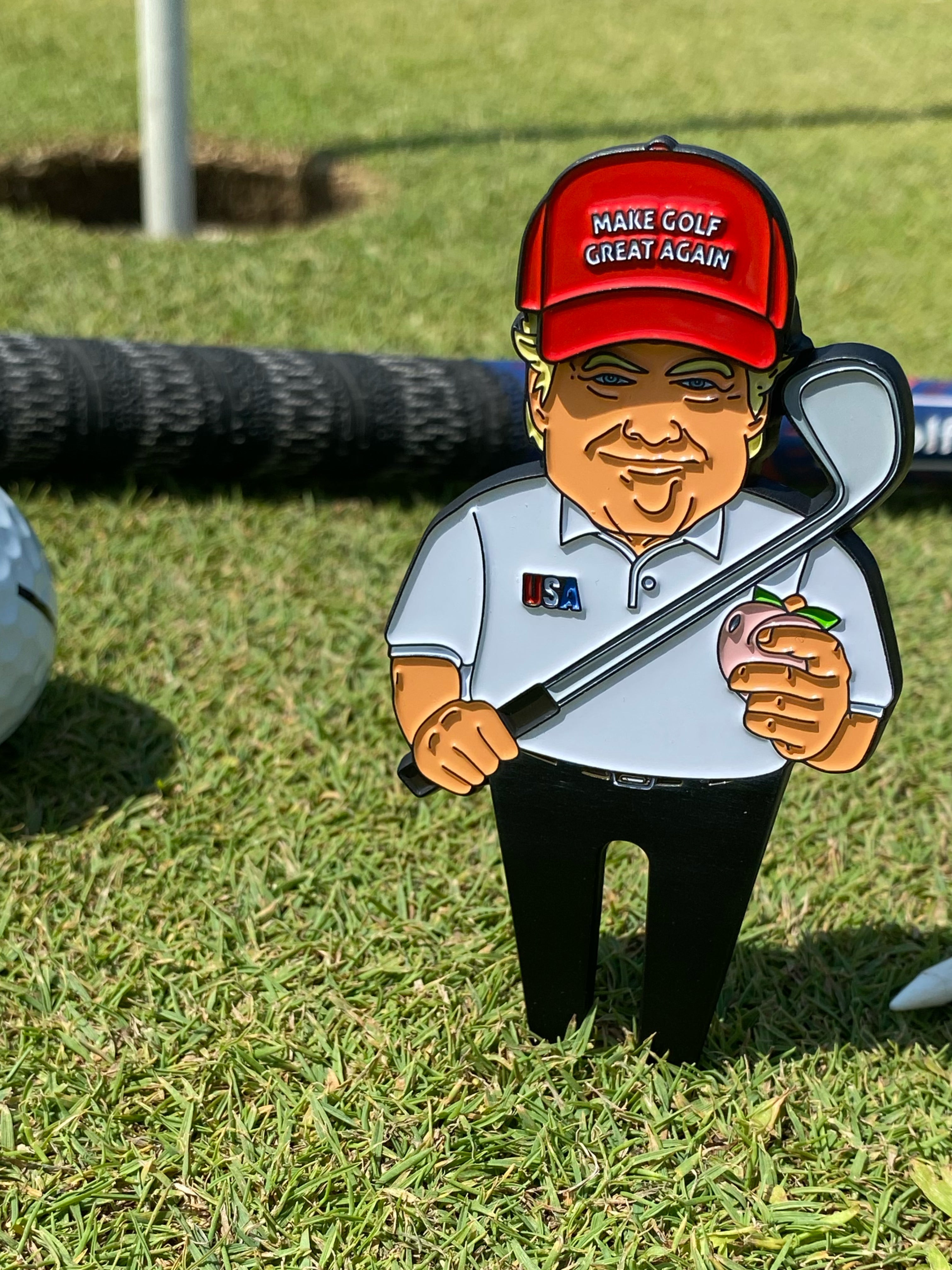 Divot Tool Gift Set Donald Trump with Peach